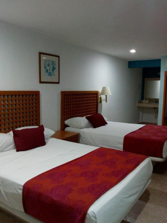 Hotel Gandhi Chetumal Bagian luar foto