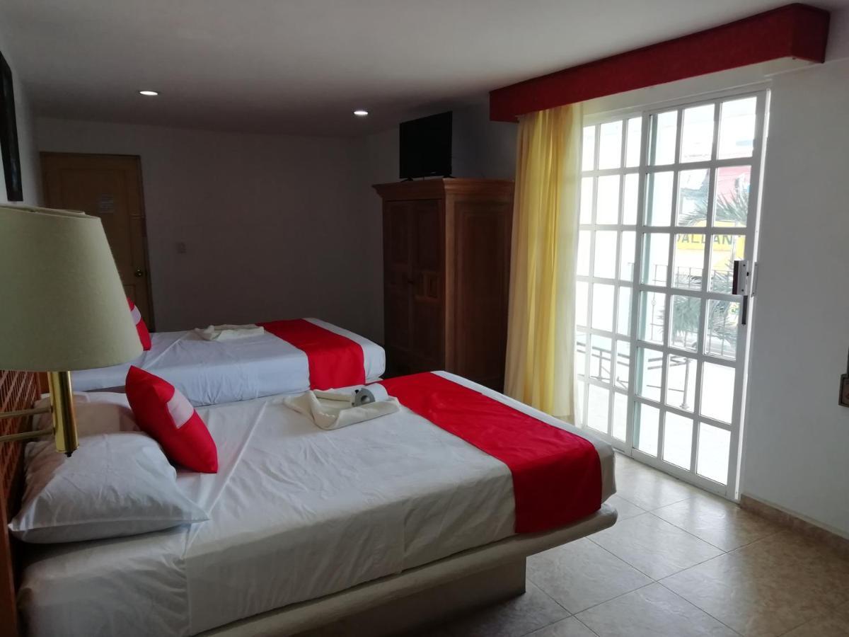Hotel Gandhi Chetumal Bagian luar foto
